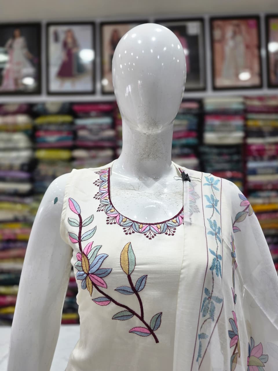Off White Embroidered Kurta Pant with Printed Dupatta | Women's Elegant 3-Piece Suit Set